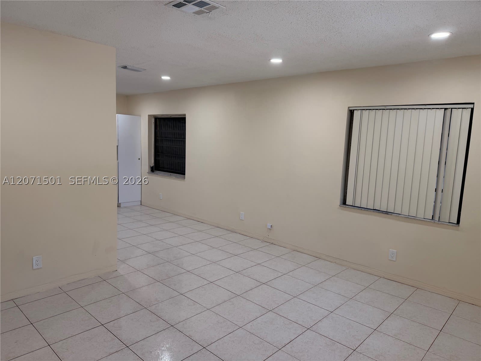 6050 SW 34th St – photo 3
