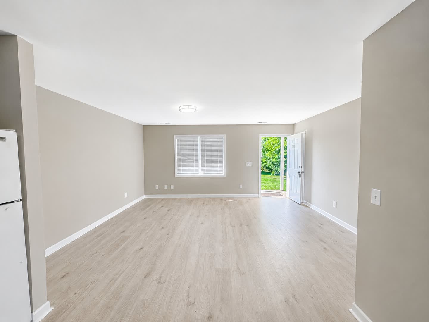 Two bedroom, 1 bath apartment in Burlington – photo 2