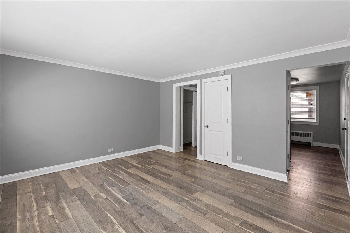2754 West Pratt Boulevard – photo 4