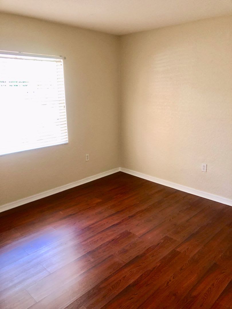 Two Bed/Two Bath Conveniently Located in Park View Condominiums, Close to Downtown Sarasota – photo 5