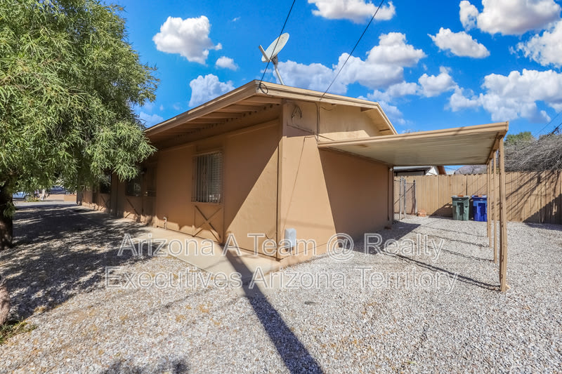 3002-3004 N Sparkman Blvd – photo 1