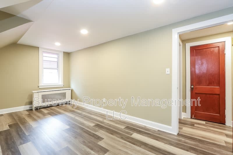 2009 East McGalliard Avenue – photo 4