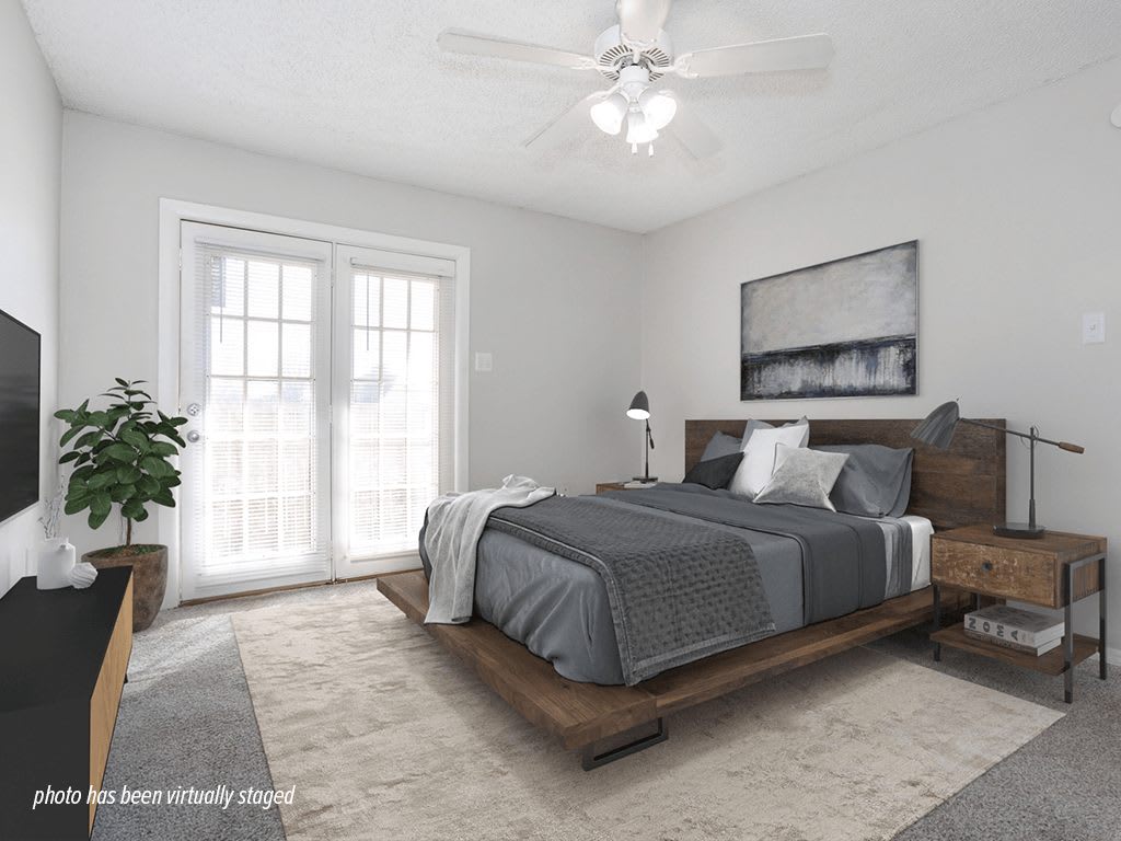 3 Bedrooms 1 Bath – photo 3