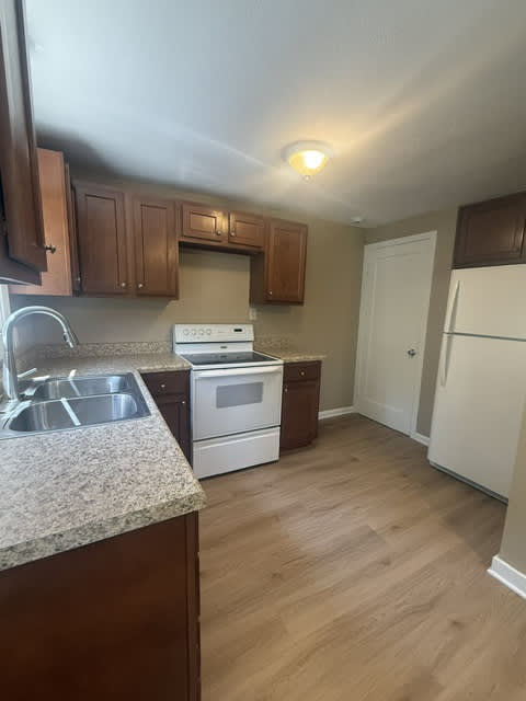 782 Parkview Drive – photo 5