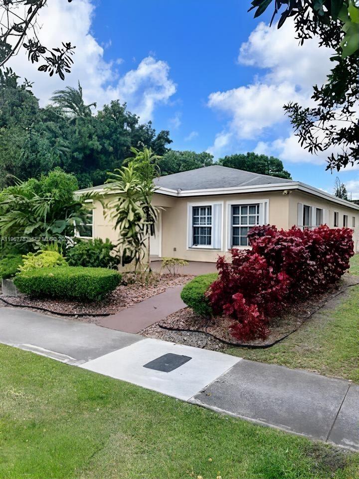 2953 Nw 10th Ct – photo 1