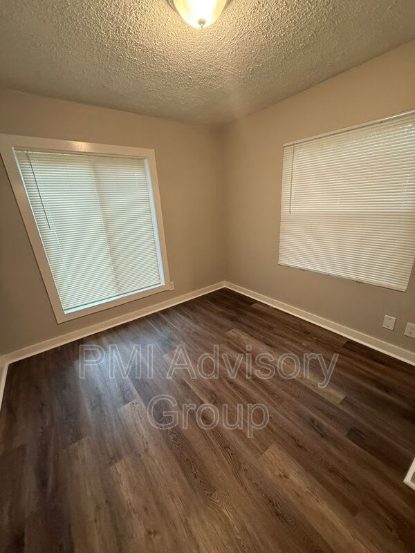 709 SW Watson Ave – photo 4