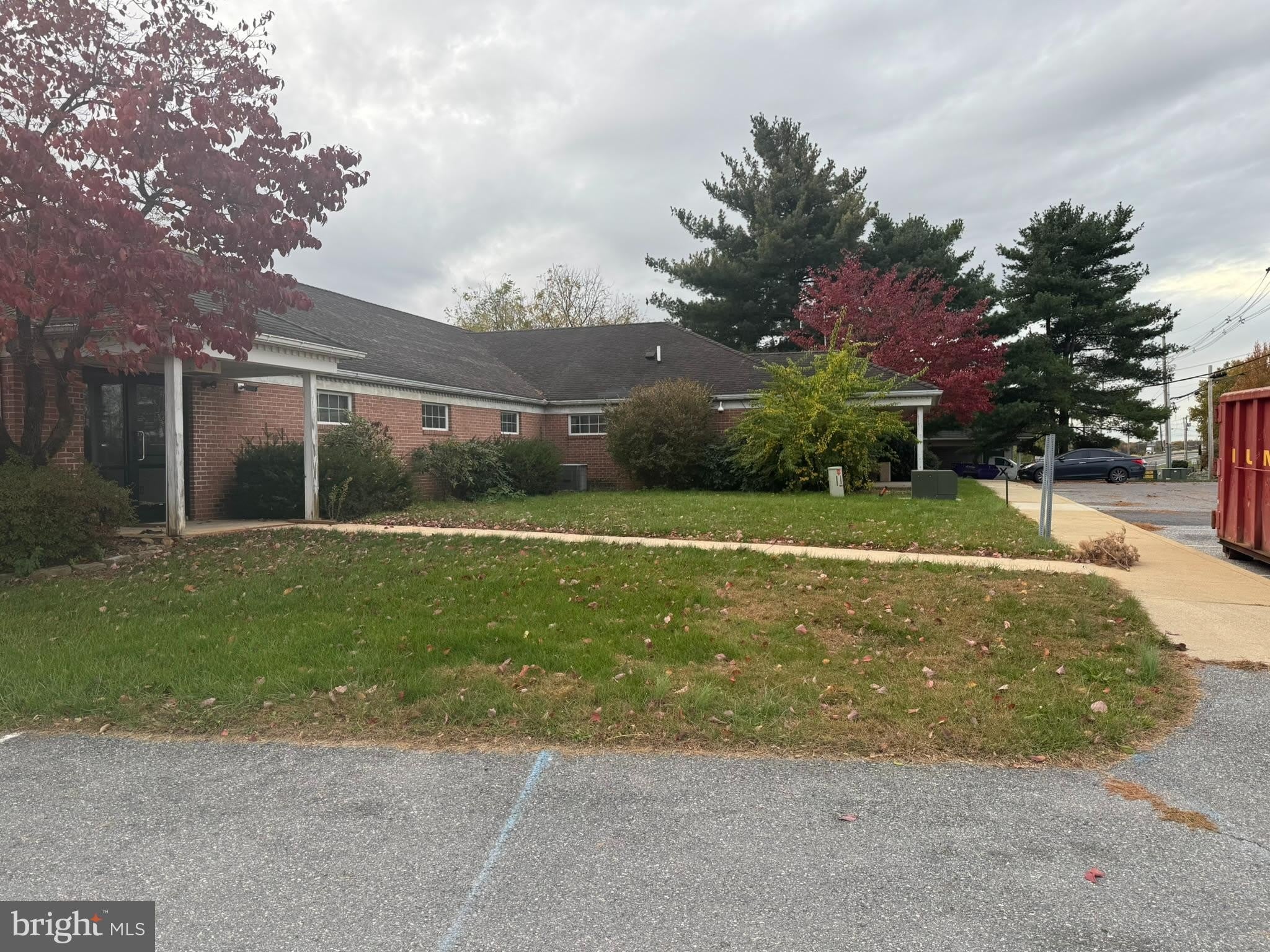 440 WALKER Road – photo 4