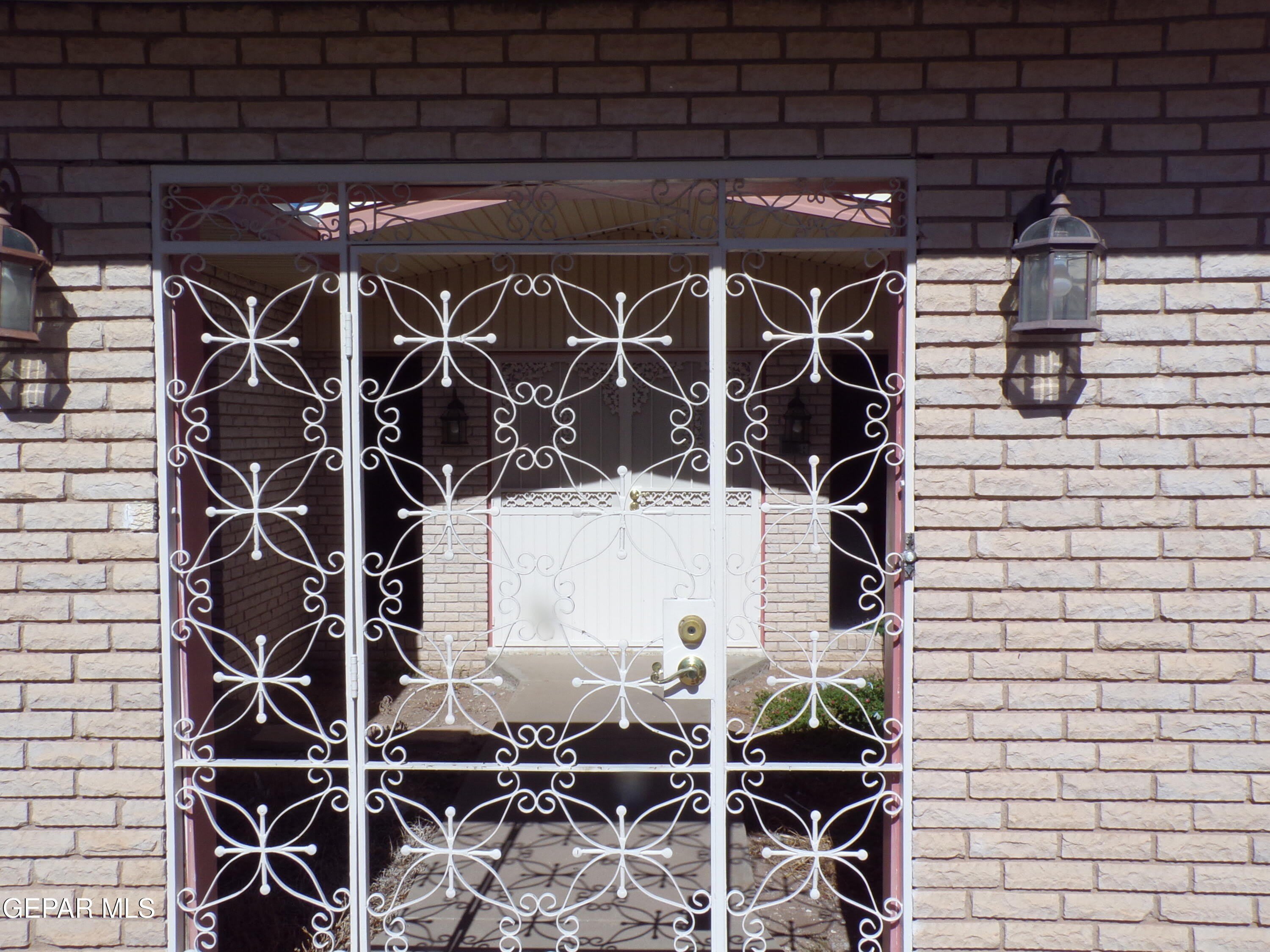 4820 LOUISIANA Street – photo 2