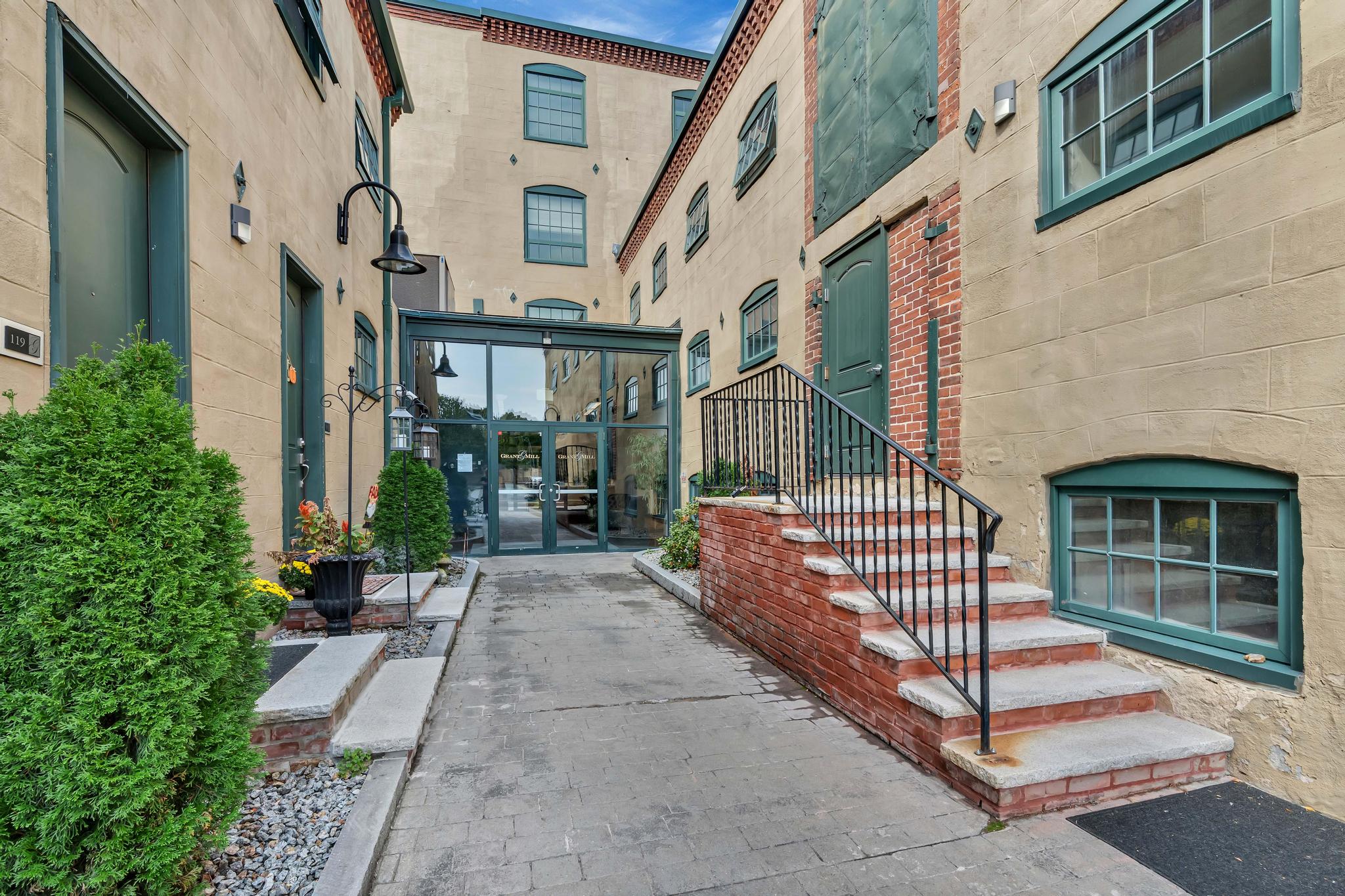 365 Orms Street 3 – photo 3