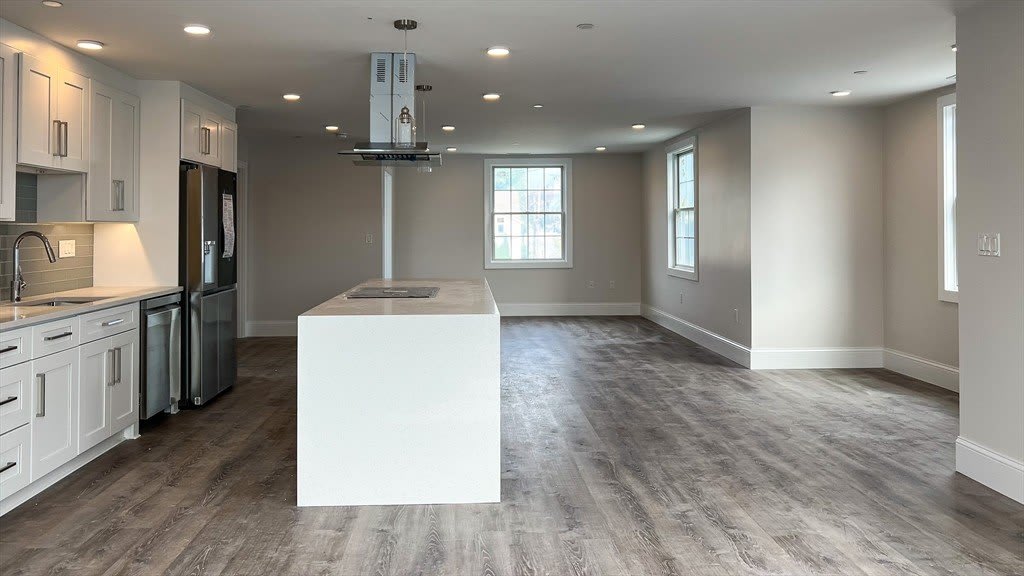131 Cambridge St – photo 3
