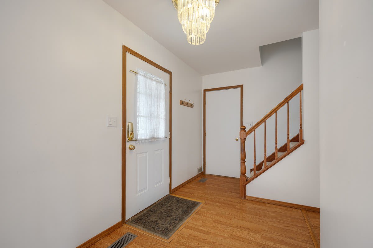 1127 Ashbrook Drive – photo 3