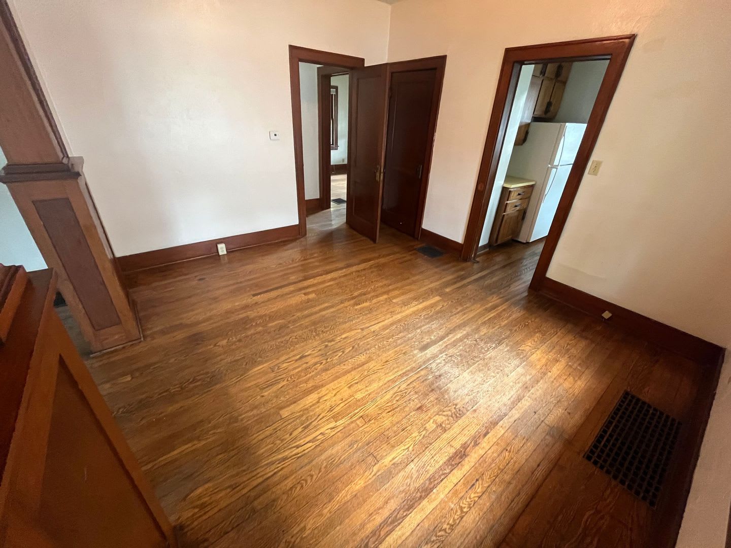 2 Bedroom 1 Bath on Campus- 3 people can occupy! – photo 5