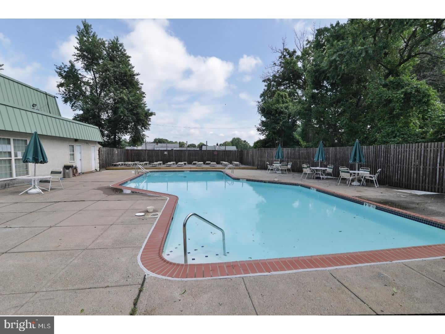 441 TOMLINSON Road – photo 2