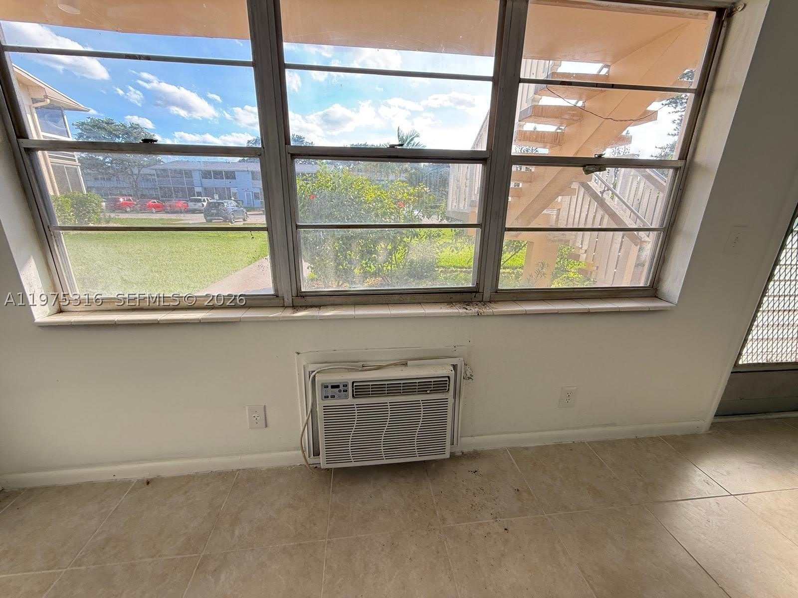 210 Canterbury J – photo 4