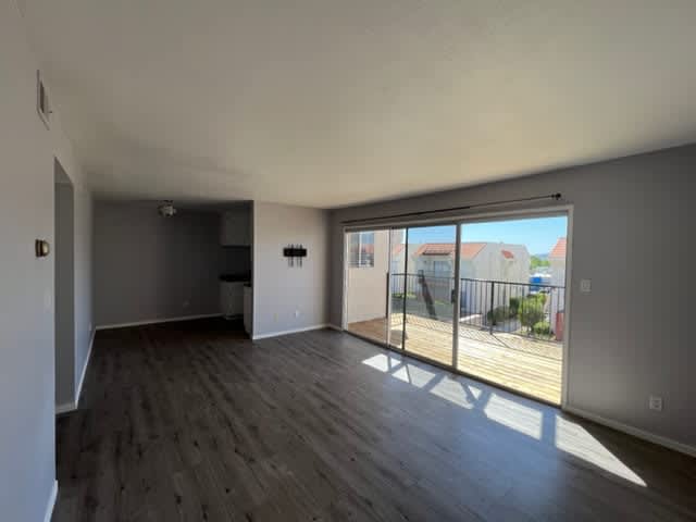 870 Avenue B Apt 905 – photo 3