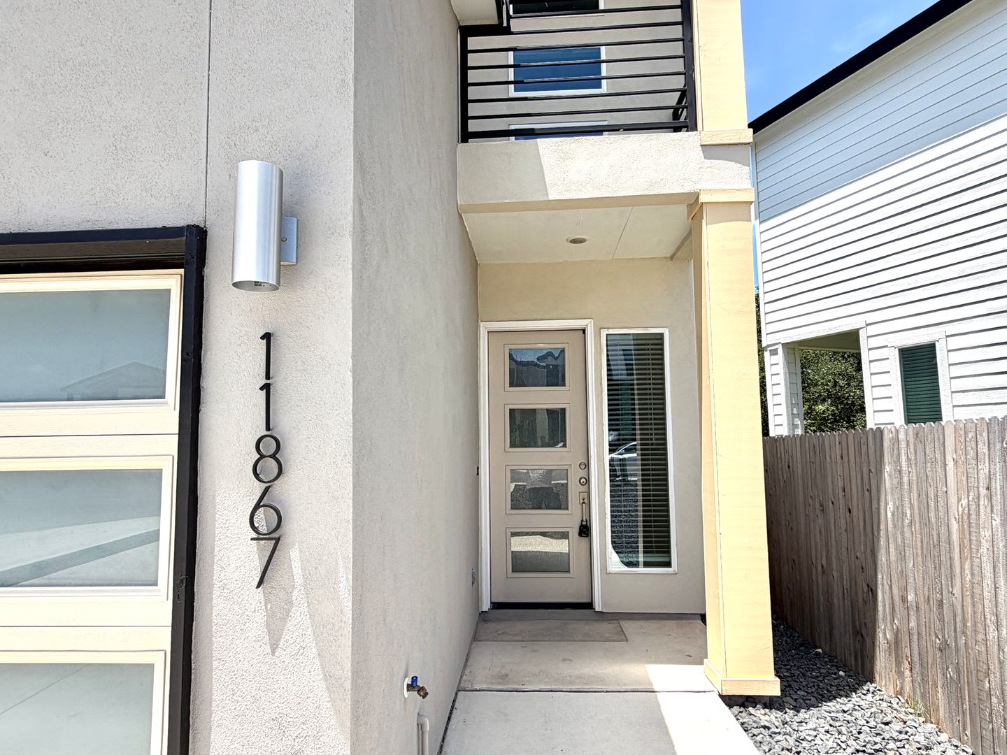Luxury 3 2 5 Townhome – photo 4