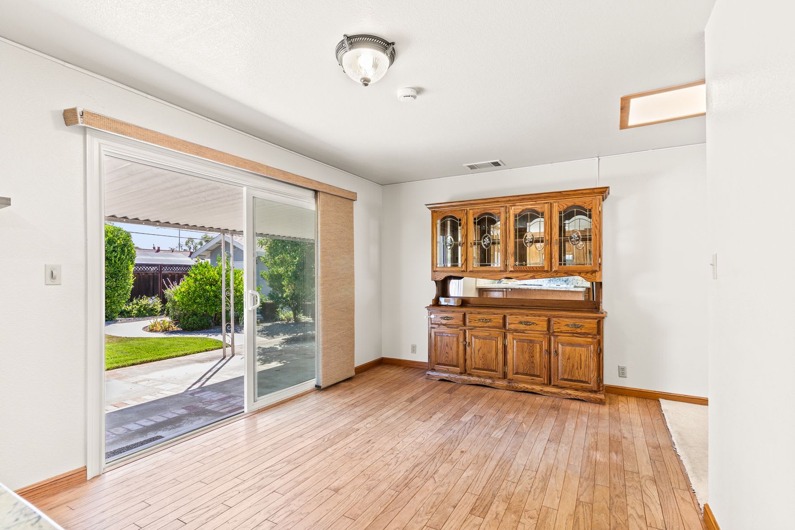 Charming West Dublin Home With an Expansive Backyard Oasis – photo 3