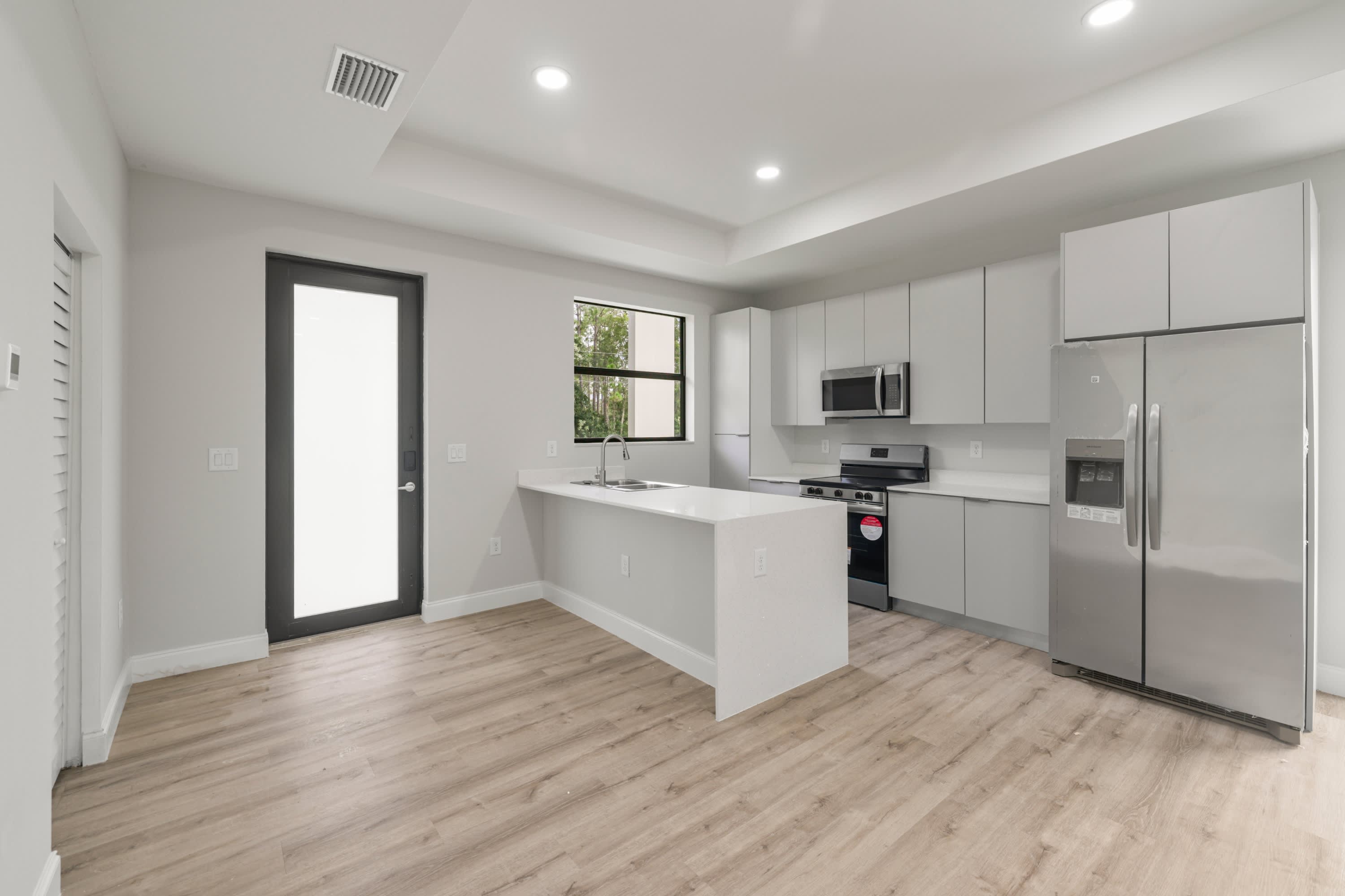 3302 56th Street West – photo 2