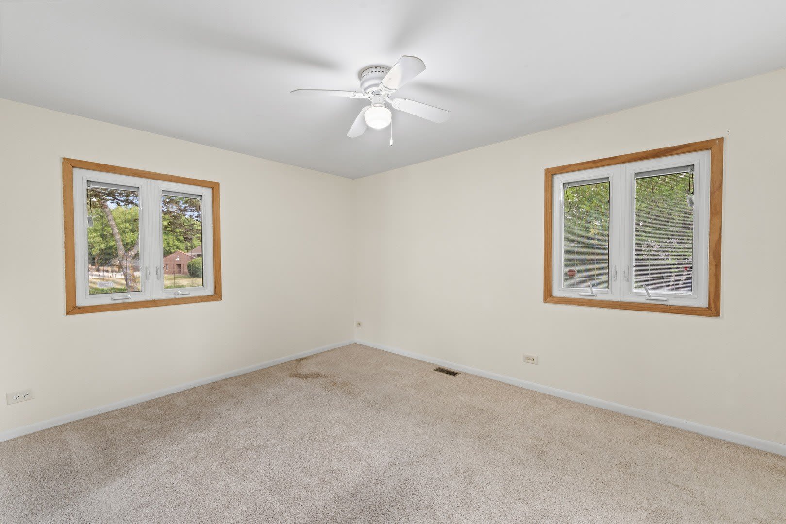 109 Landmeier Road – photo 5