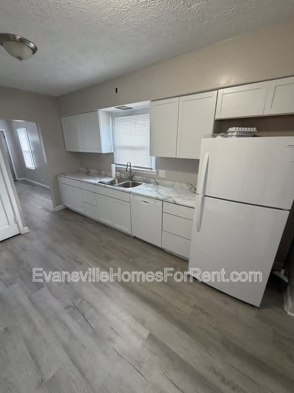 2150 East Tennessee Street – photo 5