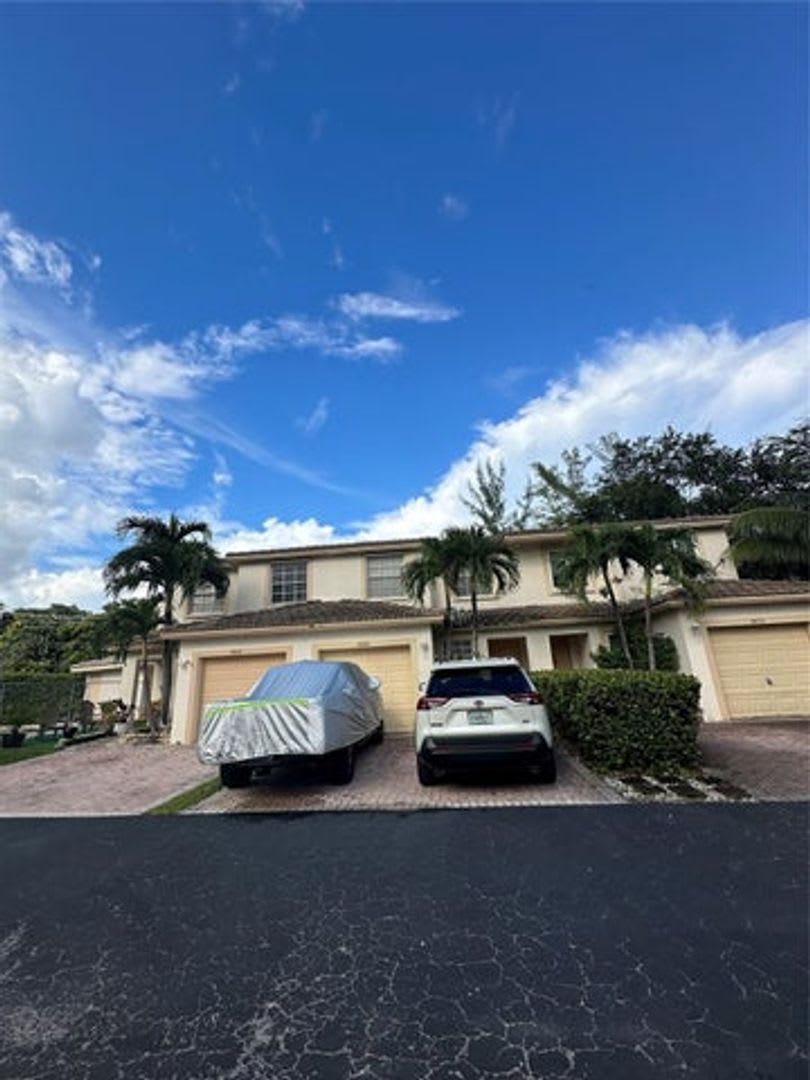 4460 CRYSTAL LAKE Drive, Deerfield Beach, FL 33064 – photo 5