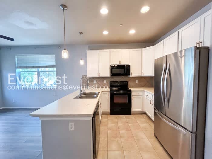 2428 Obsidian Forest View – photo 2
