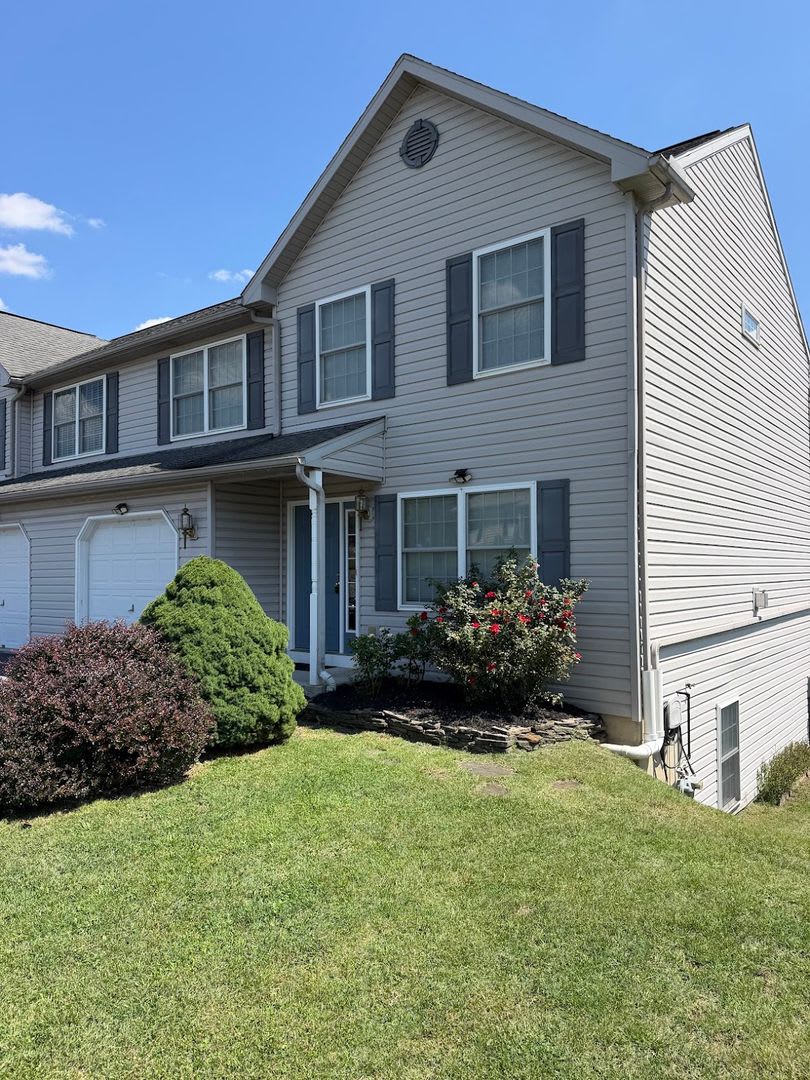 Beautiful 3-Bedroom Townhome in Governor Mifflin School District – photo 2