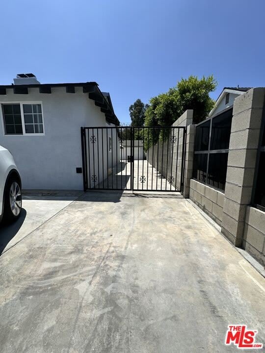 14552 Runnymede St – photo 2