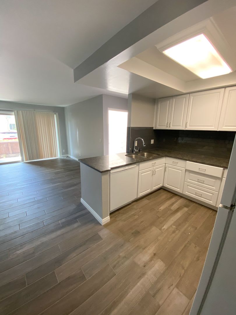 REMODELED 2Bd/1Ba Condo w/ Patio! – photo 3