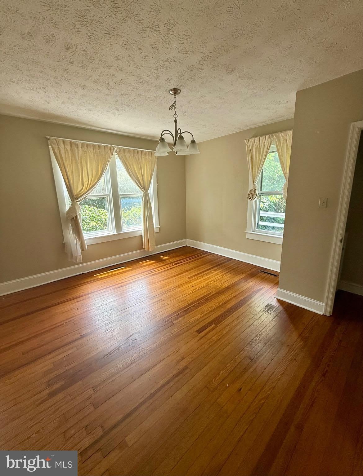 317 S KENT Street – photo 4