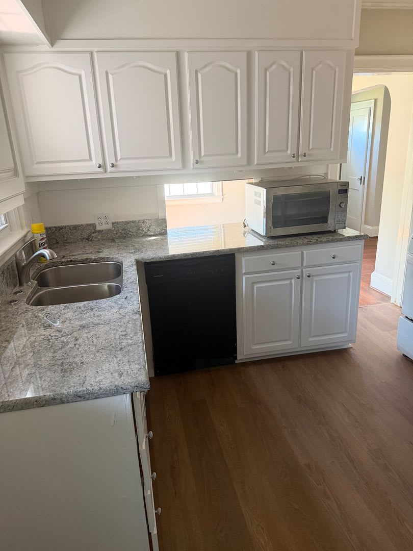 3 bedroom, 1 bathroom house on Central Ave – photo 2