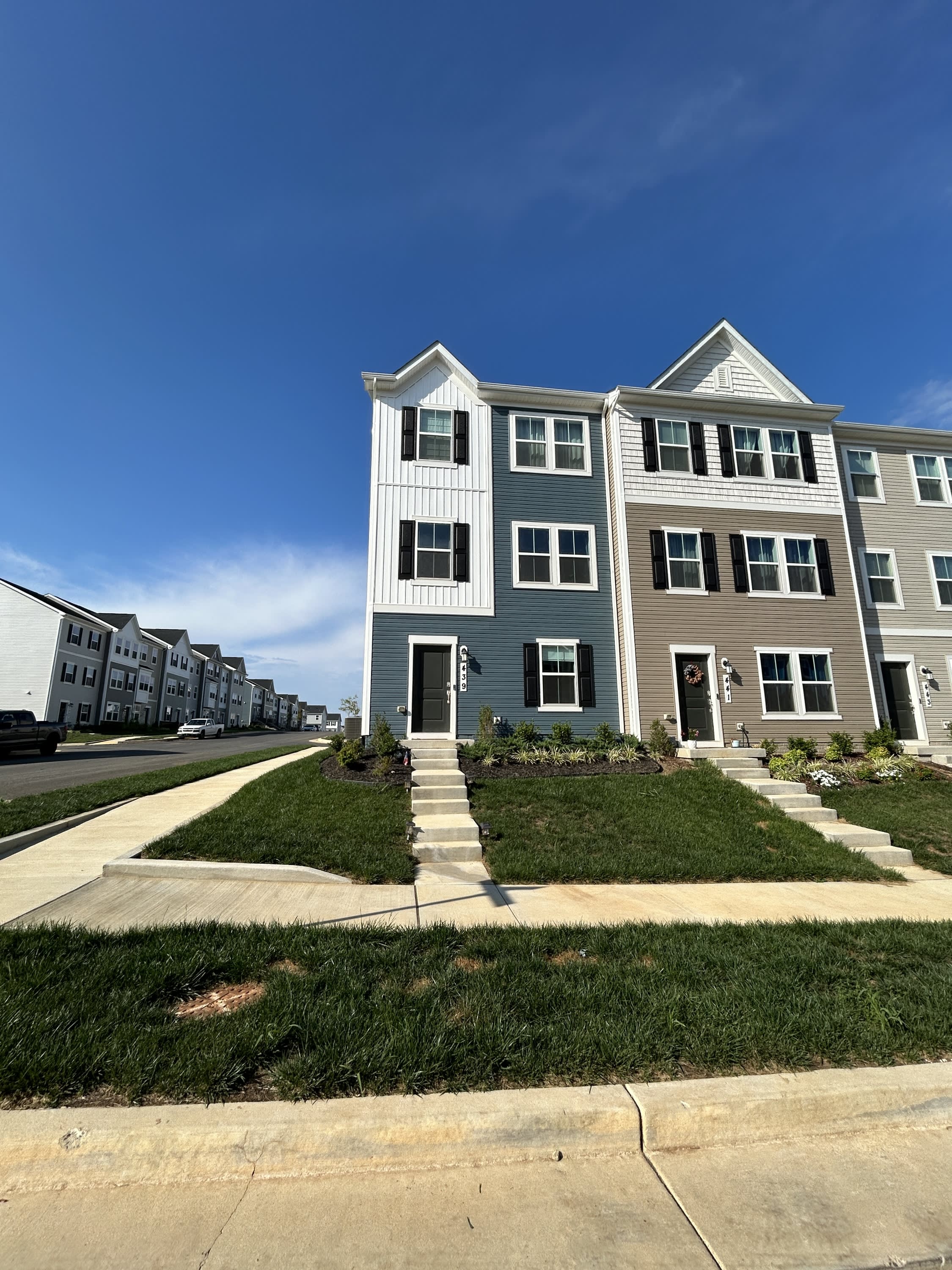 439 17Th Avenue – photo 3