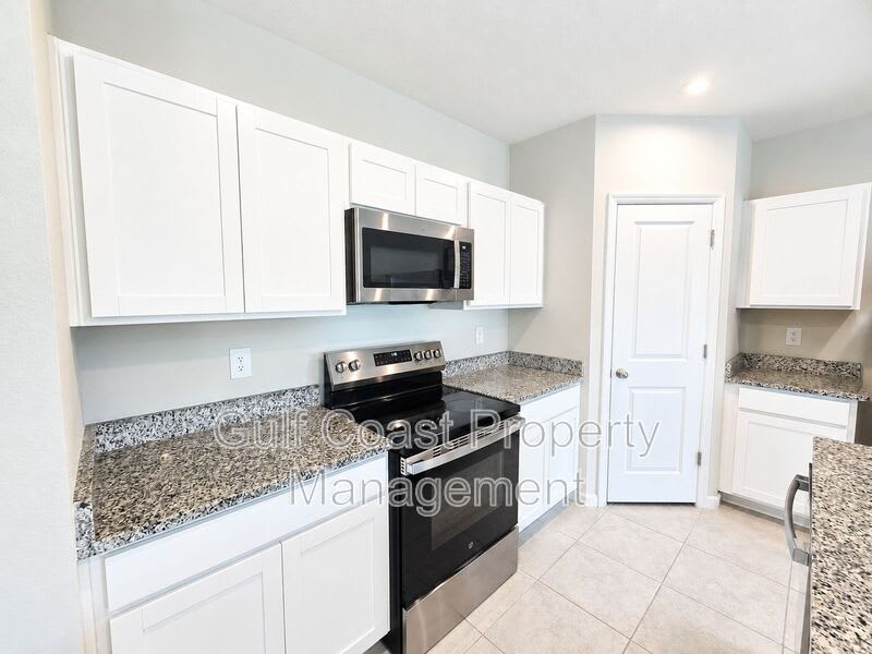 810 172nd Court East – photo 2
