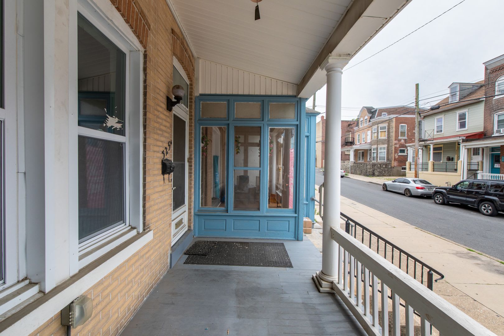 Welcome to 325 1/2 N Franklin Street! – photo 2