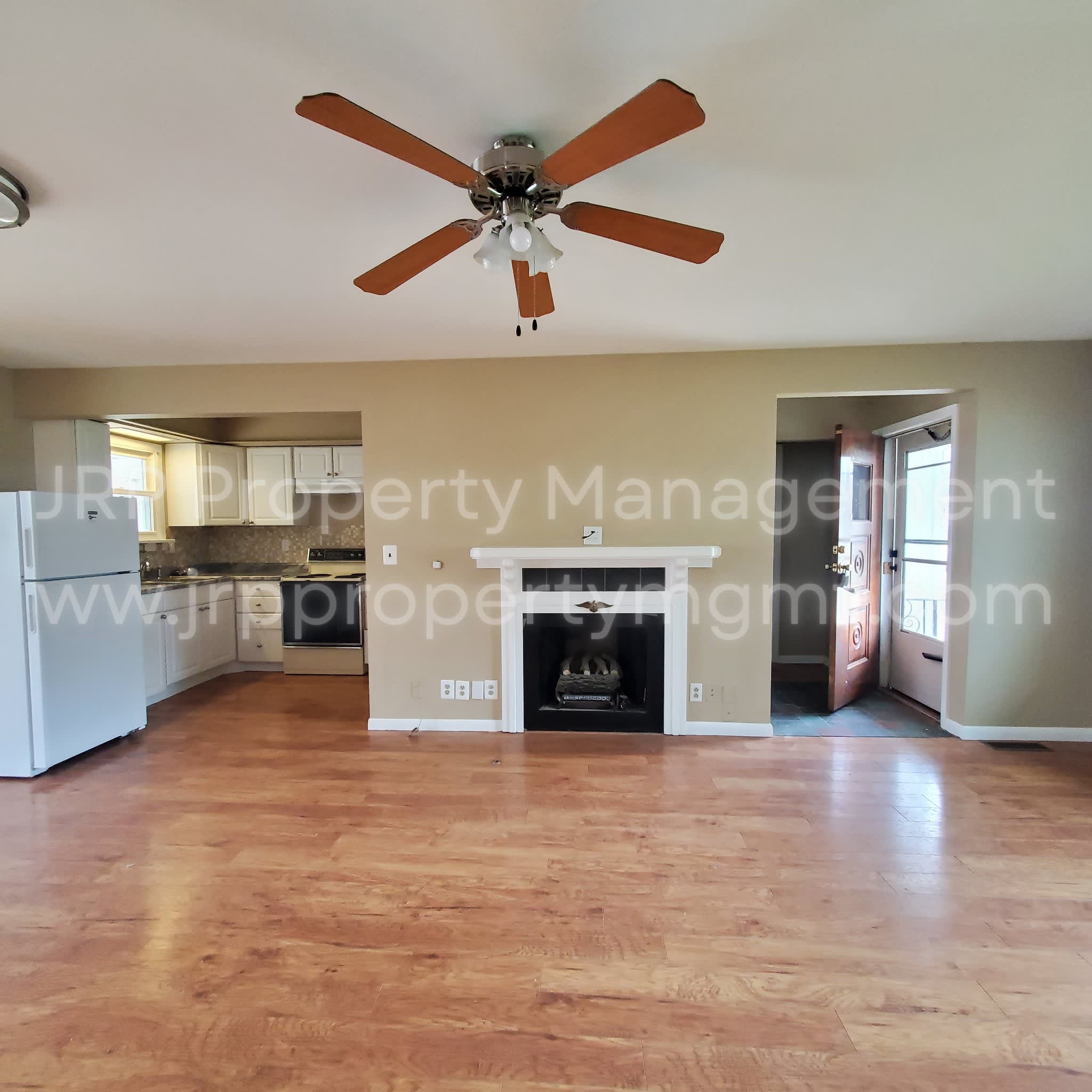 555 Norvell Beach Drive – photo 4
