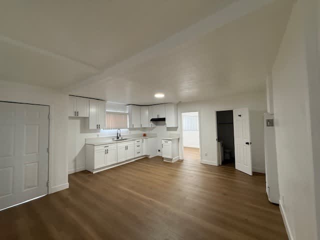 219 W. 53rd St. – photo 1