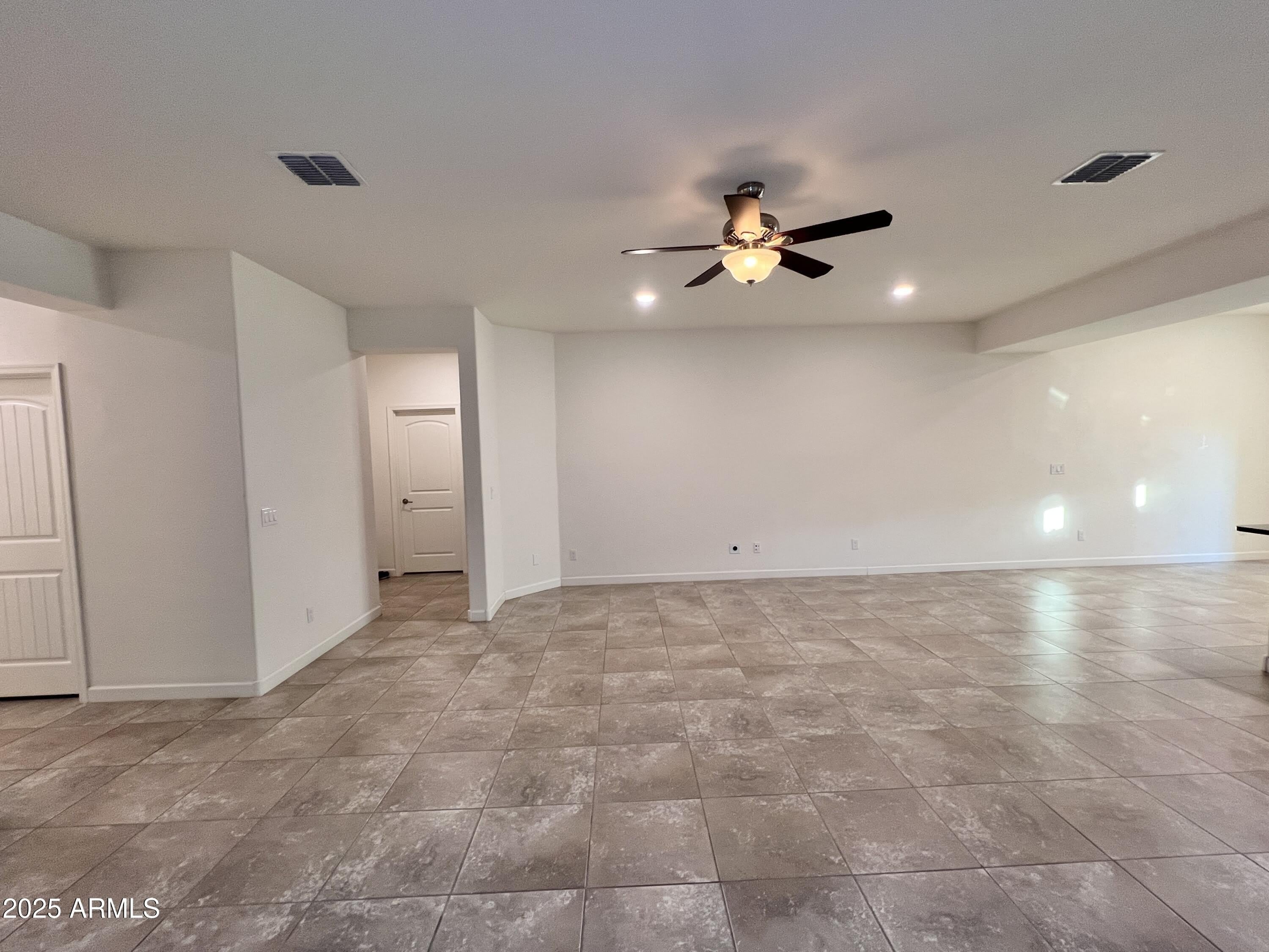 4123 E Roy Rogers Road – photo 4