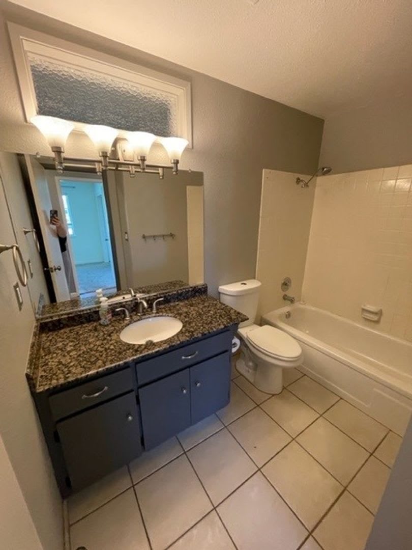 Roseville 3 bedroom – photo 2