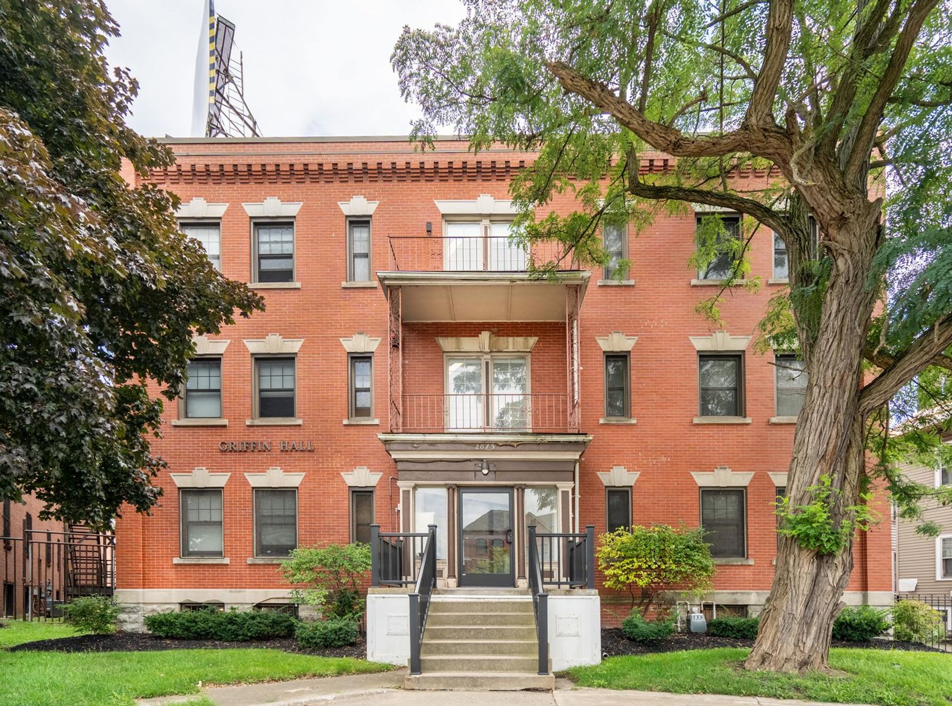 Griffin House Apartments – photo 1