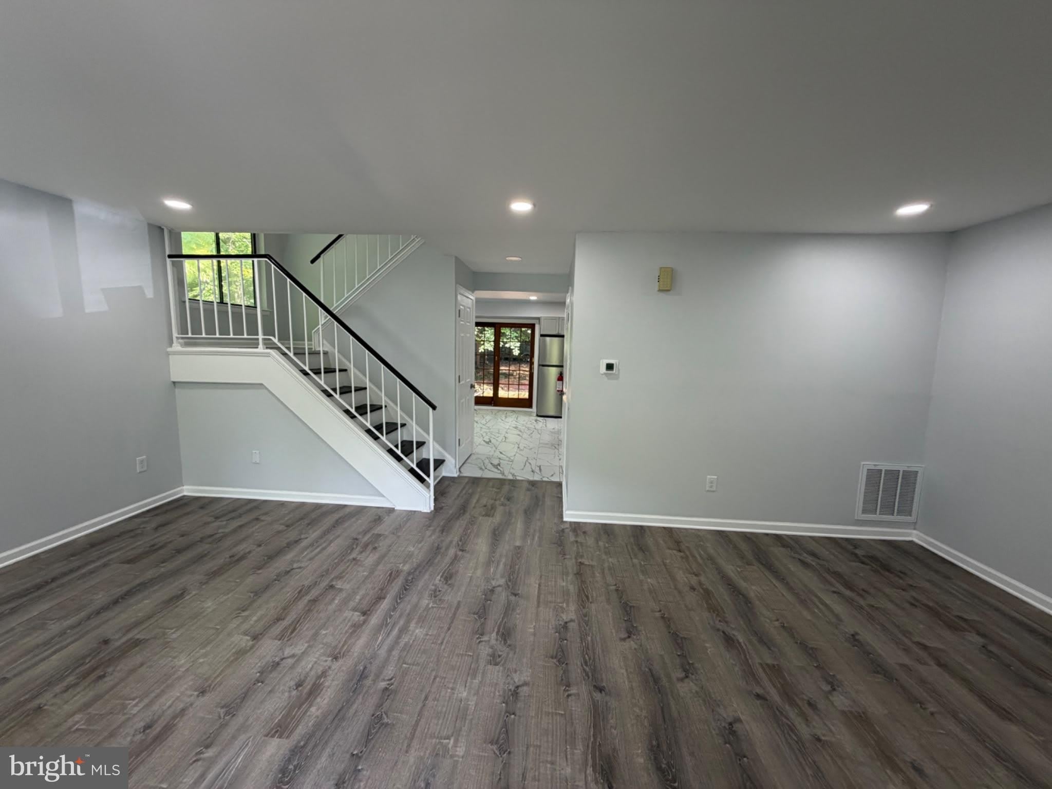 31 HARWOOD Lane – photo 2