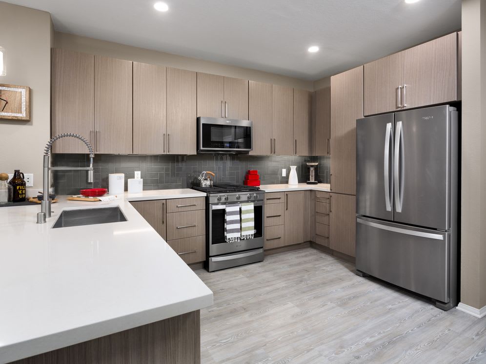 Avalon Studio City – photo 2