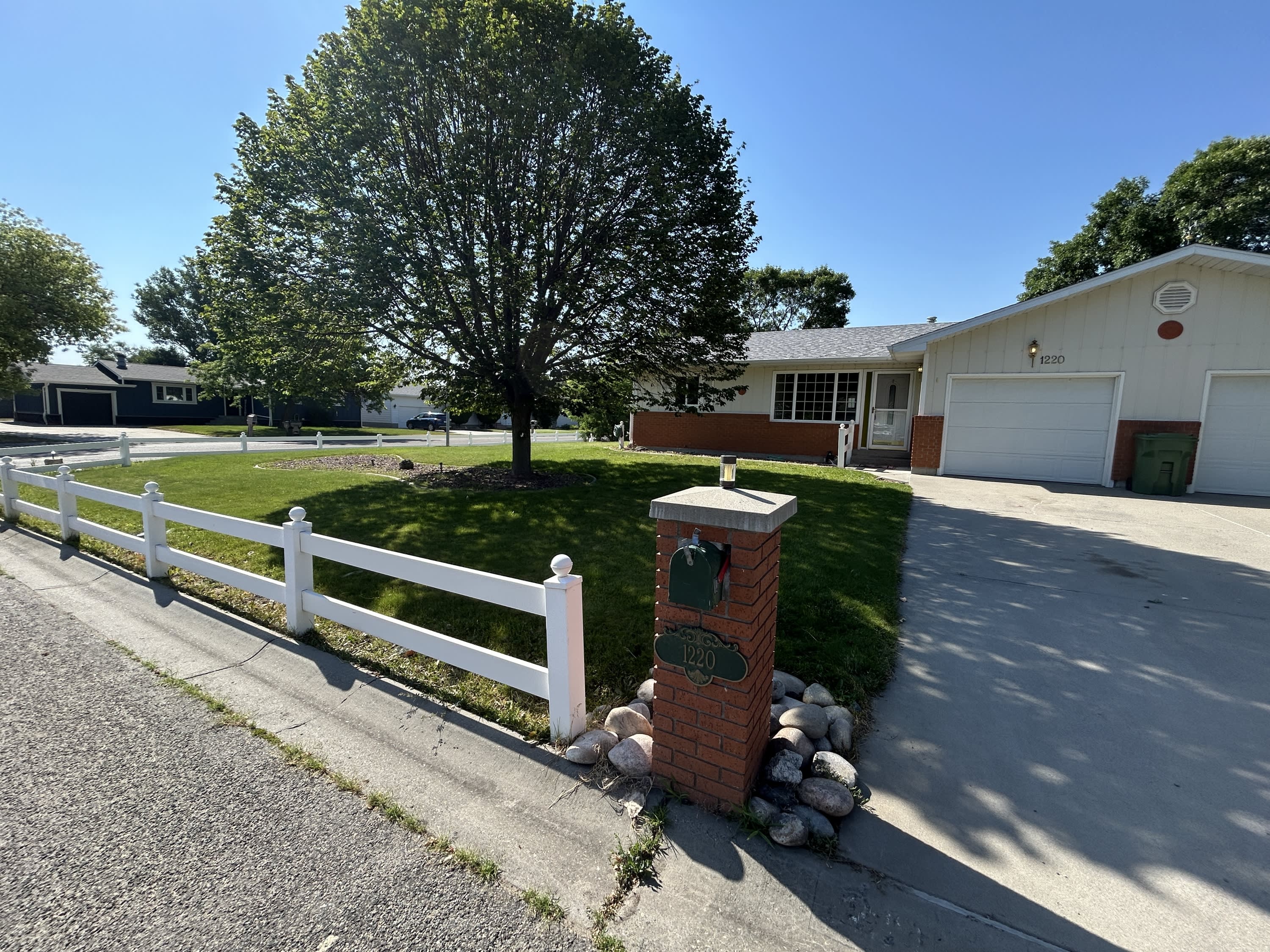 1218 Galway Drive – photo 2