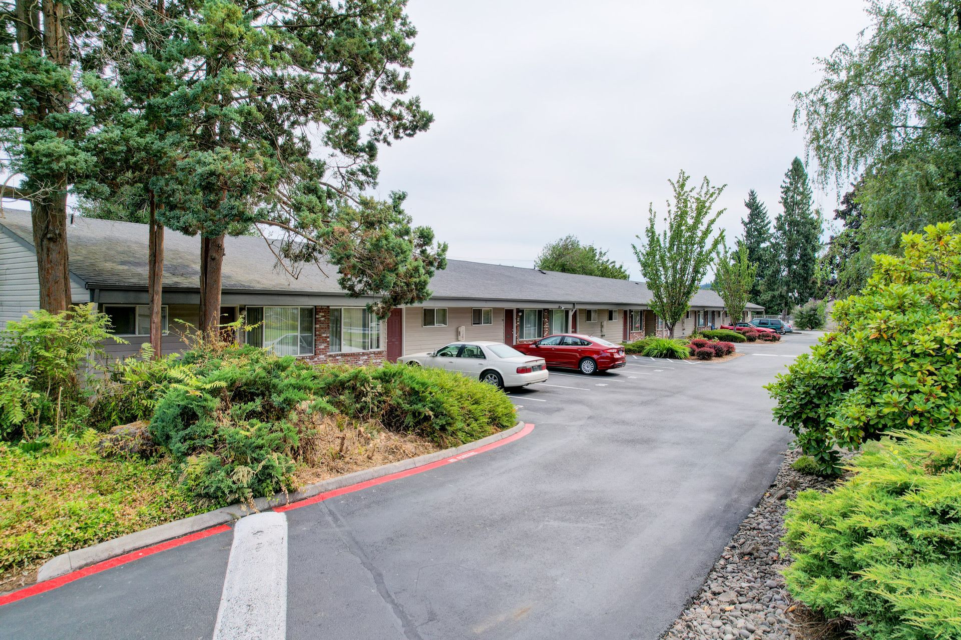 Fairway Village Apartments – photo 5