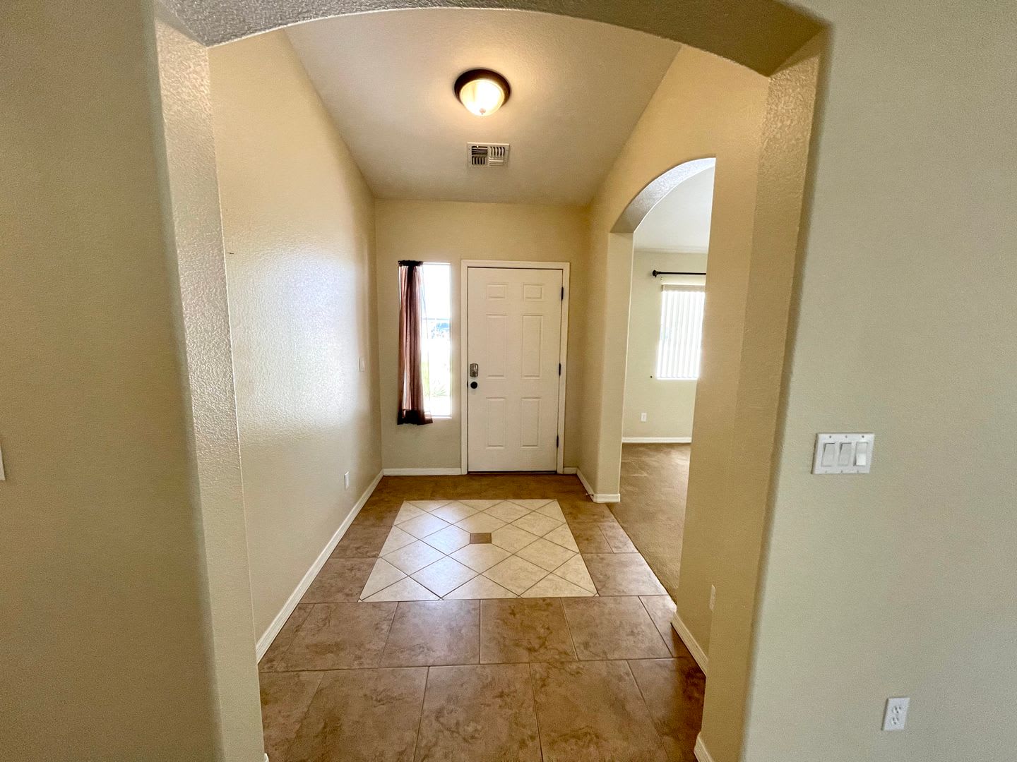 Beautiful 3 Bedroom Home in Cul de Sac! *HOME IS CURRENTLY OCCUPIED, PLEASE DO NOT DISTURB THE TENANTS* – photo 2