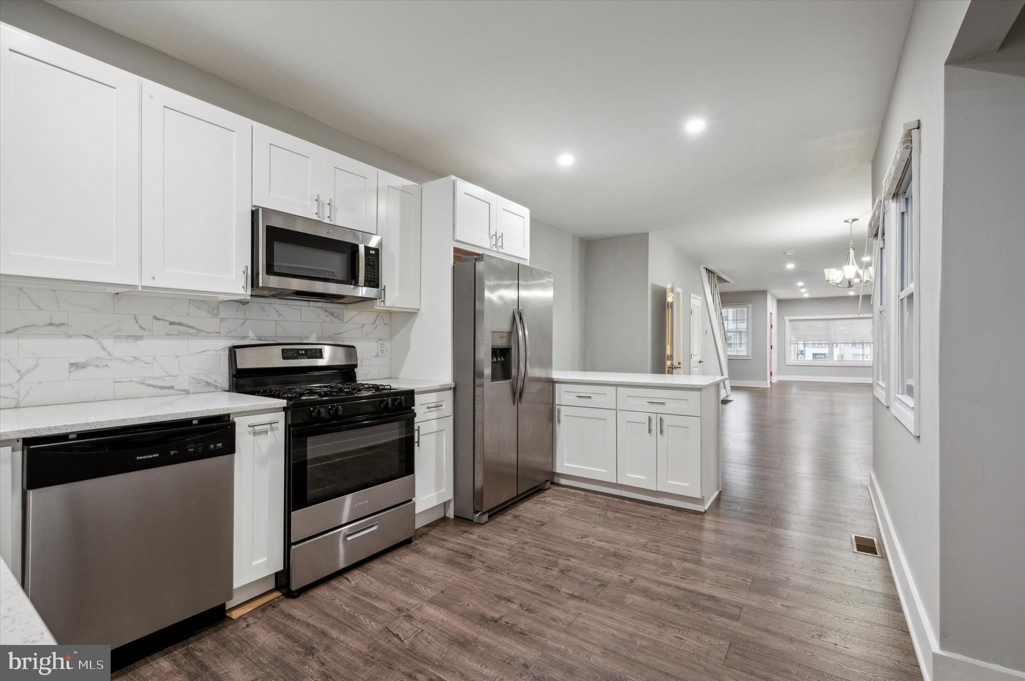3304 W ALLEGHENY Avenue – photo 1