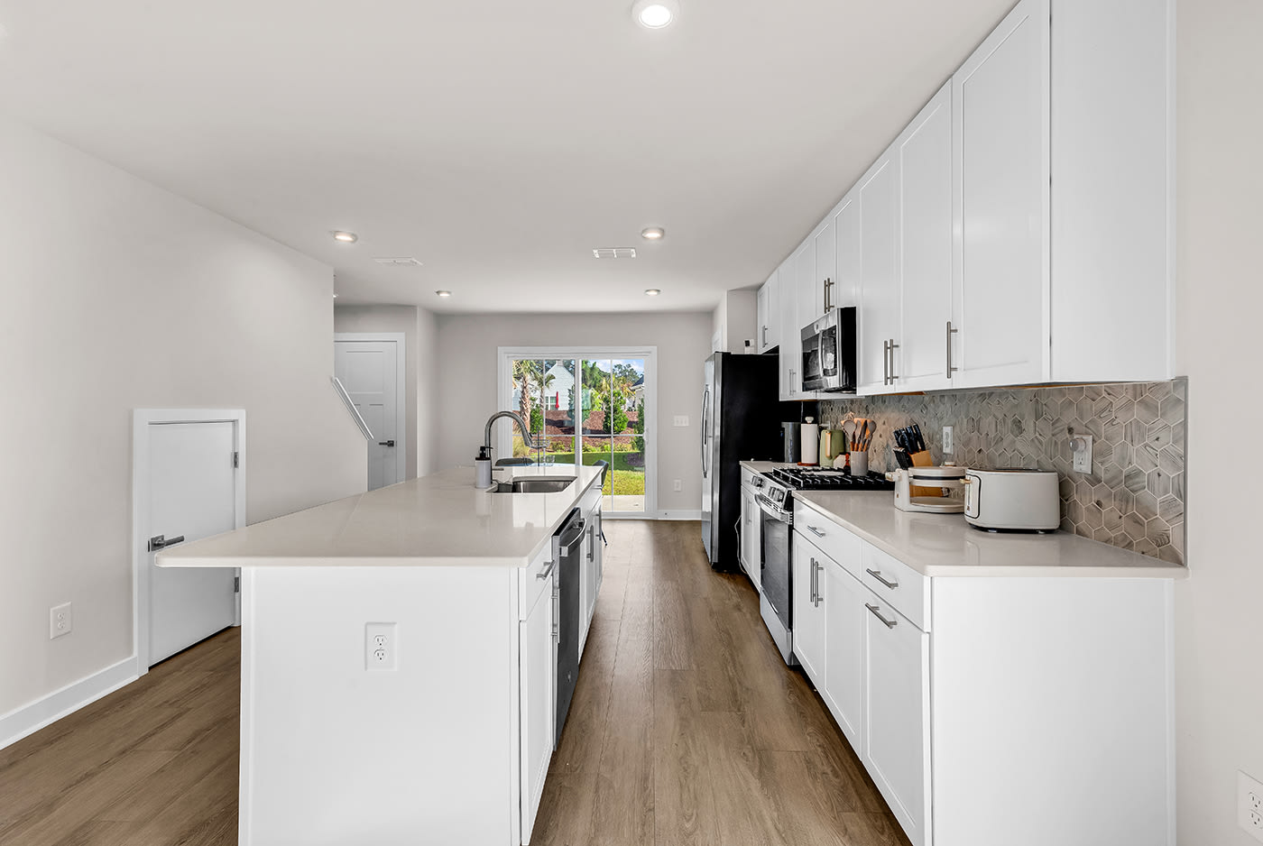 2504 Rowyn Street – photo 5