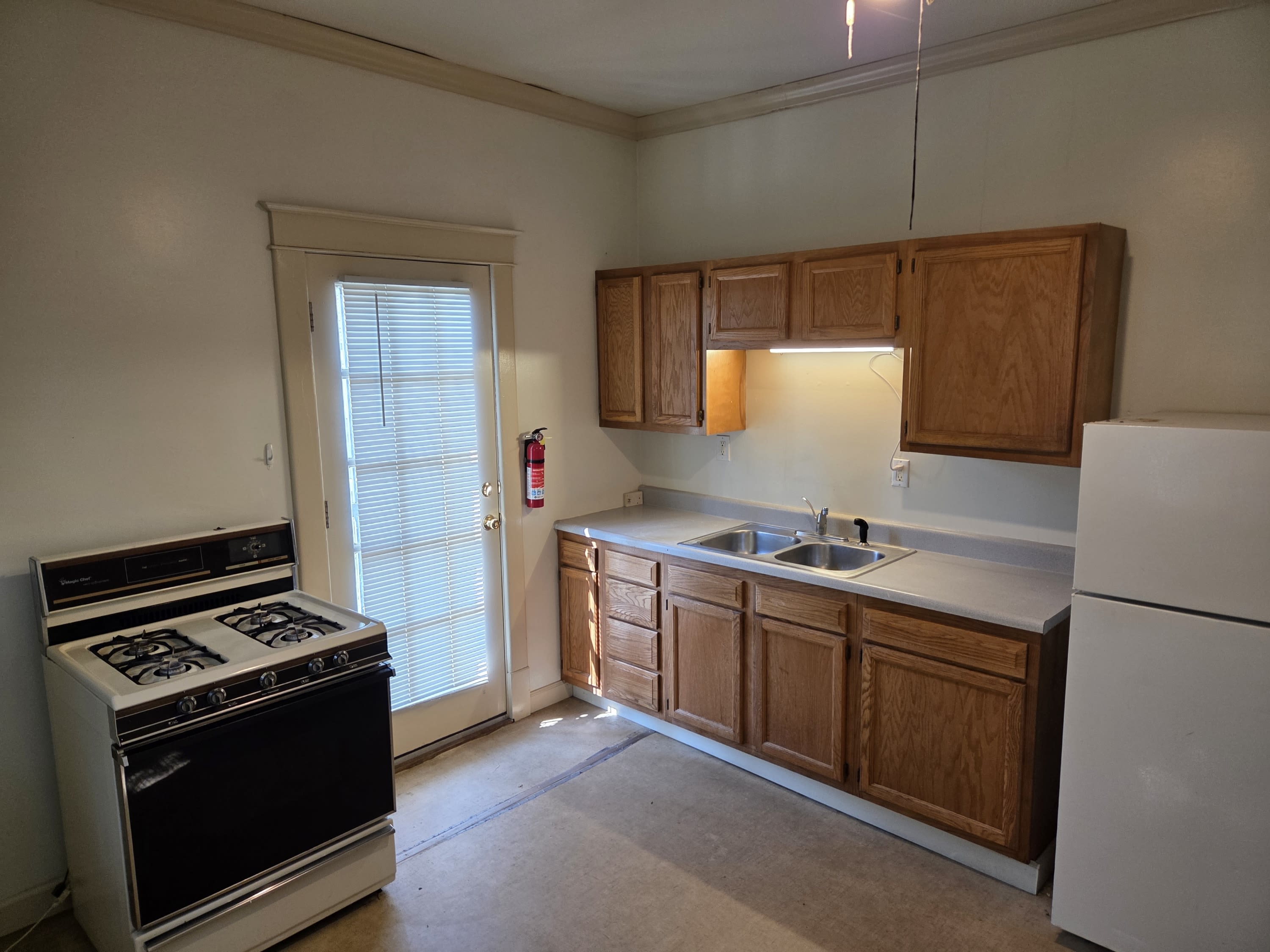 807 Ferris Ct, 1 – photo 3