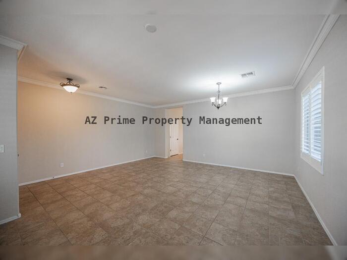 3681 East Yellowstone Place – photo 5