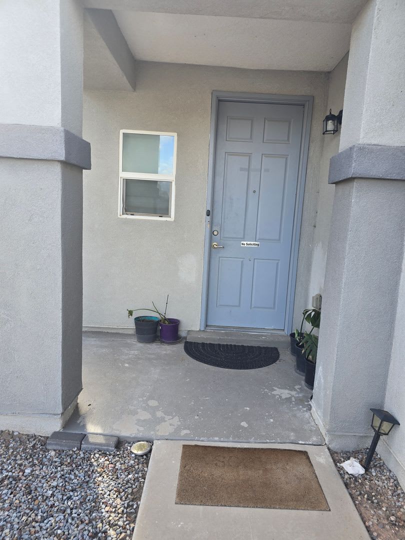 3-4 bedroom in Enchanted Hills! – photo 3