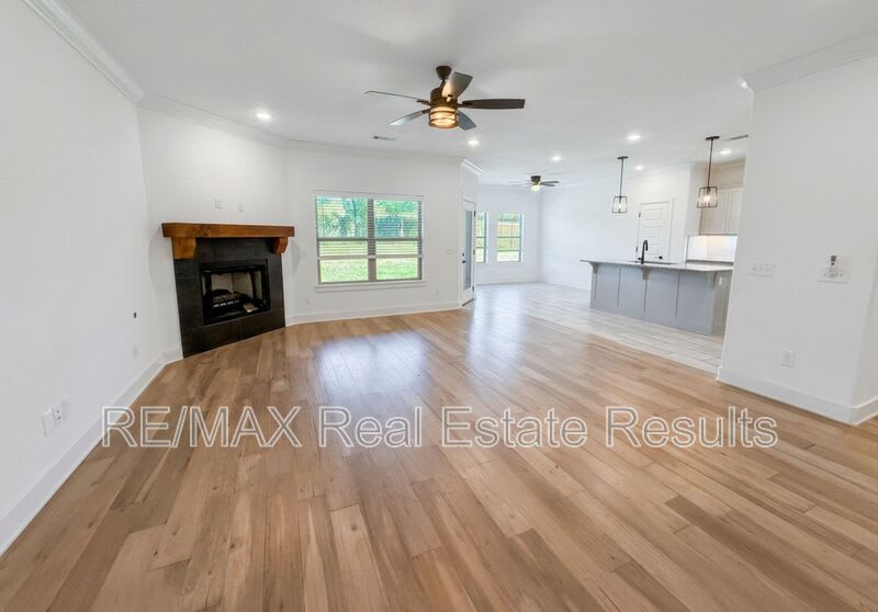 751 Spicewood Trl – photo 3